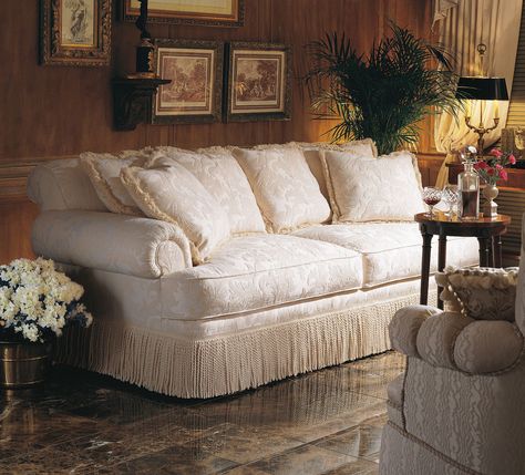 Henredon Furniture.  Classic Formality. Short Sofa, Formal Room, Henredon Furniture, 80s Room, Salas Living Room, Sofa Classic, Sofa Design Wood, Luxury Furniture Design, Furniture Classic