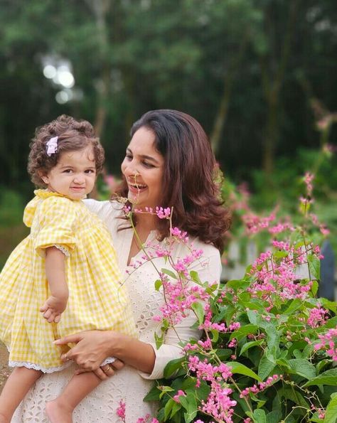 Reshma Sebastian, Wear Store, Baby Photography, Mother Daughter, A Photo, Kids Fashion, Flower Girl Dresses, Wedding Dress, Photography