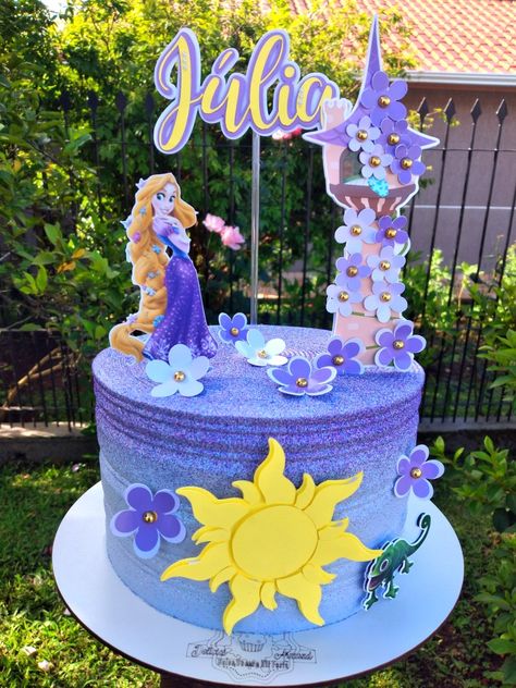 Rapunzel Birthday Party Cake, Rapunzel Cake Ideas Simple, Rapunzel Cake Ideas, Pastel Rapunzel, Tangled Birthday Cake, Rapunzel Cake Topper, Rapunzel Birthday Cake, Princess Theme Cake, Disney Princess Birthday Cakes