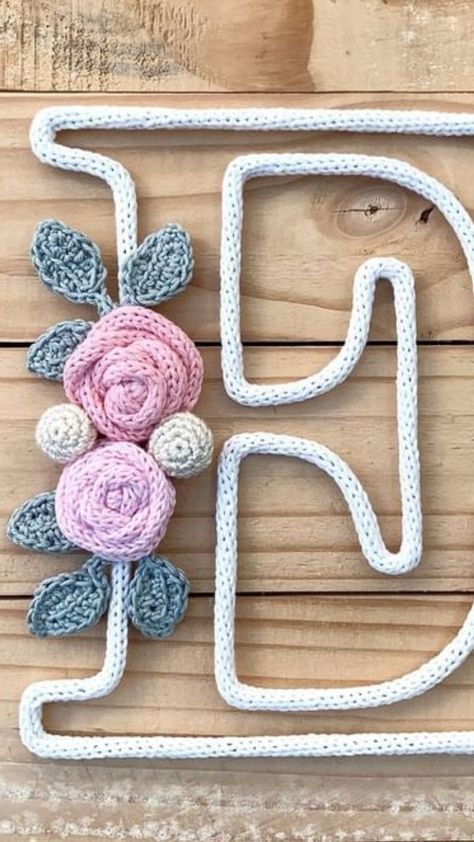 French Knitting Art, Knit Cord Projects, How To Crochet A Cord Free Pattern, Knitted Icord Projects, Cord Knitting Projects, I Cord Knitting Projects, Knitting Mill Ideas, Craft Cord Projects, Icord Knitting Wire