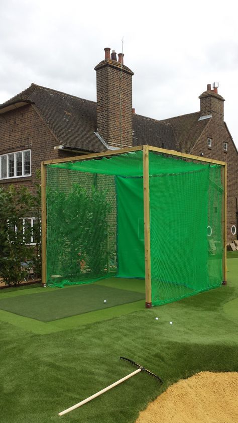 Diy Golf Net, Golf Screen, Home Golf Simulator, Diy Golf, Golf Simulator Room, Golf Practice Net, Golf Room, Green Backyard, Golf Net