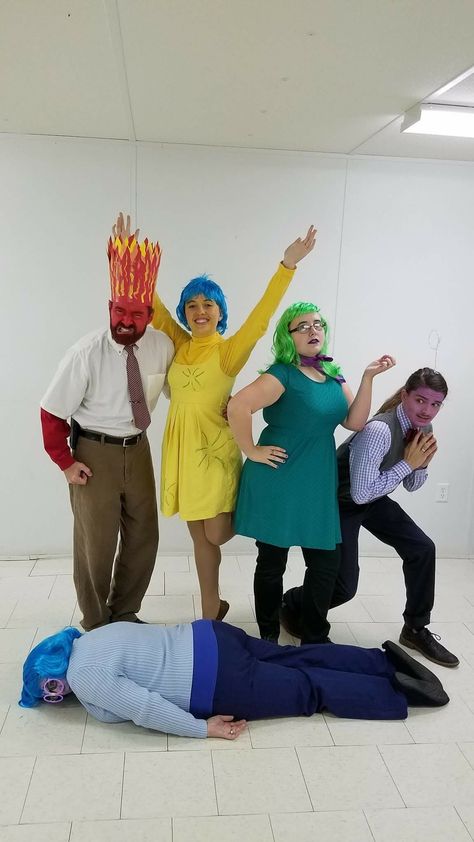 Group Outfit Ideas Halloween, Halloween Costume Group Funny, 6 Character Halloween Costumes, Group Funny Costumes, Disney Group Of 4 Costumes, Matching Halloween Costumes For 5 People, 4person Halloween Costume, Hallowen Costume Ideas For Groups, Creative Character Costumes