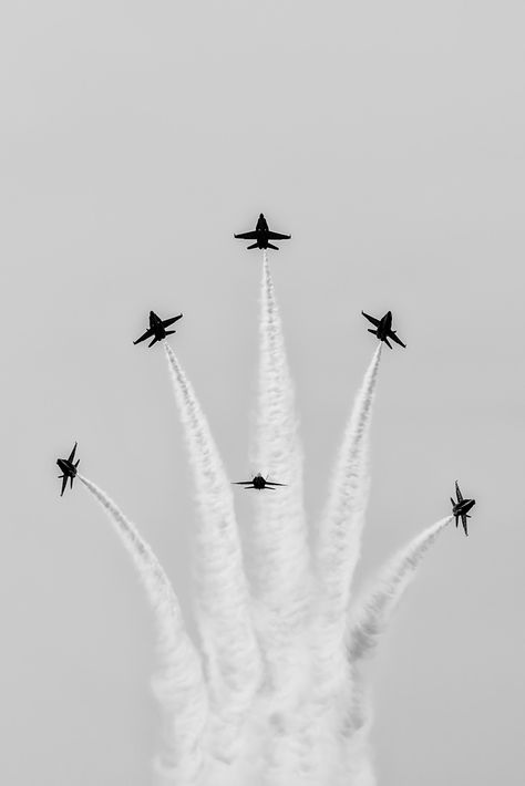 Blue Angels - Rochester Air Show 2015 | by DFiveRed Airshow Aesthetic, Air Asthetics Photos, F 16 Wallpaper, Us Air Force Aesthetic, Background Airplane, Blue Angels Wallpaper, Dark Aviation Aesthetic, Air Force Aesthetic Military, Coming Up For Air