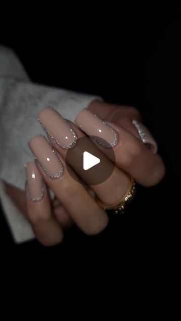 Renata Dyszlewska ● Stylizacja paznokci ● Tarnobrzeg on Instagram: "✨️ • flash nails ♡

☆ 369 Sunkissed Tan & 461 Hollywood Silver Semilac ☆

[Reklama Semilac] #nudemanicure #beigenails #beigewithbling #flashmani #flashsilver #newyearnails #sylwestrowepaznokcie" Flash Nails, Nails Beige, Beige Nails, Hand Art, Nail Arts, Mani Pedi, Nail Colors, Manicure, Flash