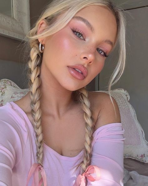 Brookelle Mckenzie, Pink Lips Makeup, Bronze Palette, Princess Makeup, 2023 Pink, Make Up Inspiration, Barbie Makeup, Makeup For Blondes, Fairy Makeup