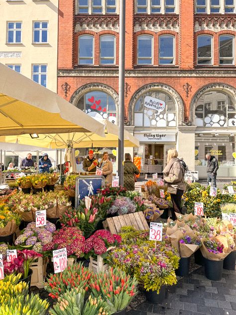 Copenhagen In Spring, Copenhagen Denmark Summer, Copenhagen Summer Aesthetic, Copenhagen Aesthetic Summer, Copenhagen Denmark Aesthetic, Flower Market Copenhagen, Summer In Copenhagen, Travel Copenhagen, Denmark Aesthetic