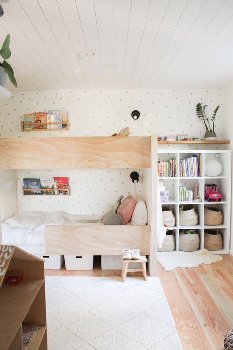 Small Home Tours (Mini): Natalie's Shared Kid's Room with Custom Bunk Beds — 600sqftandababy Boy And Girl Shared Room, Bunk Beds Small Room, Boy And Girl Shared Bedroom, Bunk Bed Rooms, Kids Rooms Shared, Custom Bunk Beds, Shared Girls Room, Kids Shared Bedroom, Small Kids Room