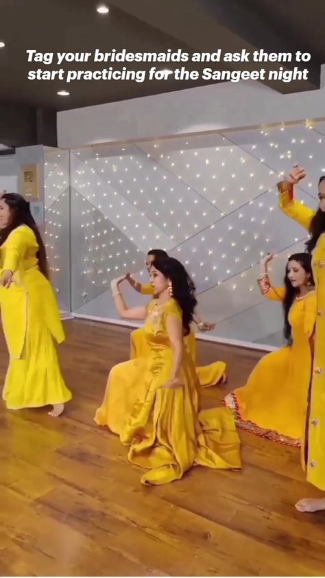 Simple Dance Steps For Wedding, Engagement Dance, Bridesmaid Dance, Indian Wedding Songs, Haldi Dress, Sangeet Night, Wedding Highlights Video, Girls Problems, Simple Dance