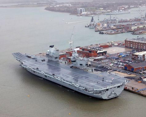 Hms Prince Of Wales, Royal Navy Aircraft Carriers, Navy Aviation, Hms Queen Elizabeth, Navy Carriers, Royal Navy Ships, Aircraft Mechanics, Navy Aircraft Carrier, Aircraft Carriers