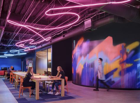 Fun Office Design, Team Space, Collaborative Workspace, Fun Office, Experience Center, Workplace Design, City Of Angels, Chat Rooms, Contract Furniture