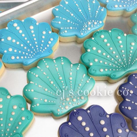 (1) CJ's Cookie Co. - Sneak peek of these pretty shells for Hot Mama's... Seashell Cookies, Pretty Shells, Mermaid Cookies, Beach Cookies, Flooding Cookies, Under The Sea Birthday, Summer Cookies, Mermaid Cakes, Sea Birthday