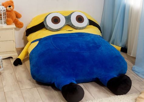 minions bedroom ideas,giant minion sofa bed http://wallartkids.com/minions-bedroom-ideas-for-kids Minion Room Decor, Minion Bedroom, Minion Room, Minion Gifts, Fern Pillow, Minions Bob, Bean Bag Bed, Minions Love, Cute Minions