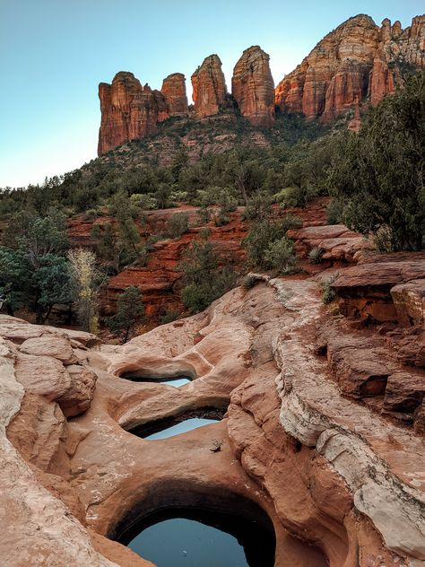 5 Most Amazing Hikes in Sedona Arizona + A Secret Cave! | Living Tiny With A Wolf Arizona Sedona Beautiful Places, Sedona Mountains, Hiking In America, Grand Canyon Trails, Horseback Riding Sedona Az, Coconino National Forest Arizona, Sedona Arizona Red Rocks, Hikes In Arizona, Hiking Arizona Aesthetic