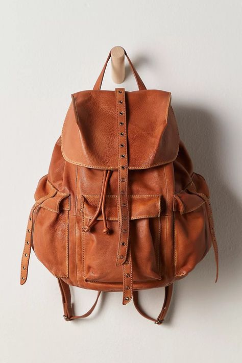 Free People Backpack, Fall Backpack, College Inspiration, Leather Wallet Design, Chic Backpack, Suede Backpack, Luxury Backpack, Mini Backpacks, Backpack Free