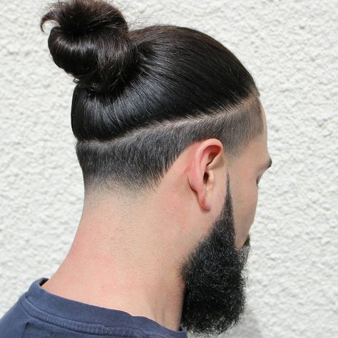 nice 70 Beautiful Taper Fade Haircut Styles For Men - Find Your Lifestyle Check more at http://machohairstyles.com/best-taper-fade-mens-haircuts/ Taper Haircut Men, Long Hair Fade, Man Bun Haircut, Man Bun Undercut, Black Haircut Styles, Fade Haircut Styles, Man Bun Hairstyles, Undercut Long Hair, Long Beard