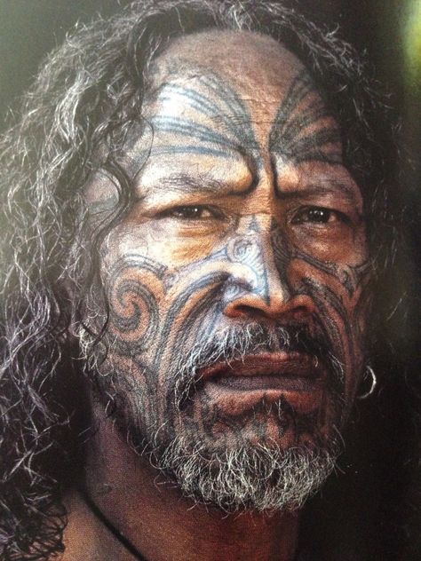 Maori Jimmy Nelson Maori Face Tattoo, Ta Moko Tattoo, Jimmy Nelson, Polynesian People, Maori Tattoos, Maori People, Maori Tattoo Designs, Māori Culture, First Peoples