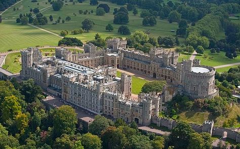 French Chateau Mansion, Castle Mansion, Royal Castles, Royal Residence, Castle House, Yorkshire Dales, Fantasy Castle, Windsor Castle, Beautiful Castles