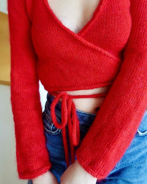 Ballerina Wrap Top ❤️‍🩹🪩🧸 in love with this kind of red 🫶🏼 Pattern by @twoofwands #knityourstyle #knitwear #ootdknittersedition #strikkegenser #ballerinawraptop Knitted Wrap Top, Knitwear Ootd, Ballerina Wrap Top, Knitting Journal, Wrap Top Pattern, Journal Pics, Fashion Knitting, Knit Wrap, Red Pattern