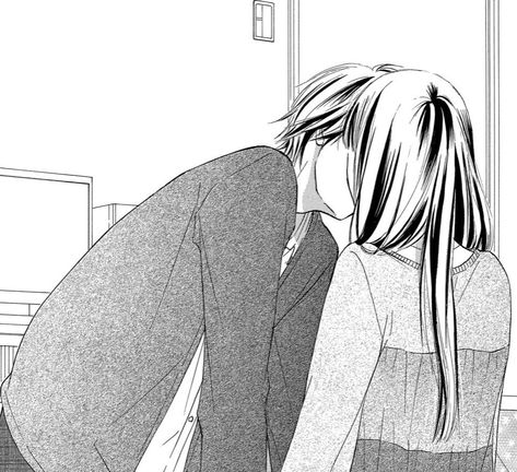 Sawako And Kazehaya Kiss, Kimi Ni Todoke Manga, Ao Haru Ride, Love My Boyfriend, Anime Hair, Manga Pictures, Matching Profile Pictures, Cute Anime Couples, Anime Love