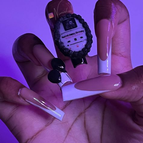 Drake inspired nails for my 21st birthday. The cake is handpainted and sculpted by me Instagram: Nimiakoe Tiktok:Nimiakoe Drake Nails Ovo, Ratchet Happy Birthday, Drake Nails, Happy Birthday Nails, Nails Photo, My 21st Birthday, Inspired Nails, Quotes Prayer, Nail Photos