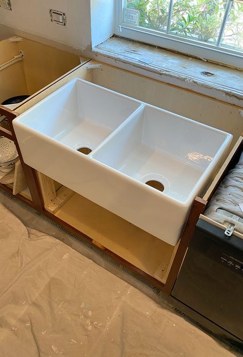 How to Install a Farmhouse Sink - DIY - Ashley Brooke Farm Sink Installation, Scratched Wood Floors, Sink Diy, Farmhouse Bathrooms, Ashley Brooke Designs, Farmhouse Sink Installation, Sink Installation, Sanding Wood, Belfast Sink