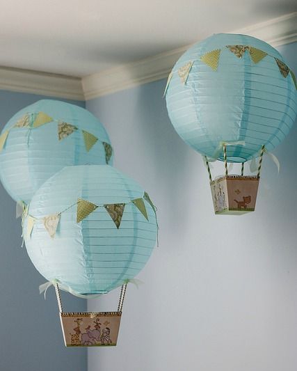 Hot Air Balloon Classroom Theme, Hot Air Balloon Party Decorations, Hot Air Balloon Centerpieces, Décoration Baby Shower, Hot Air Balloon Wedding, Balloon Lanterns, Hot Air Balloon Craft, Diy Hot Air Balloons, Boy Baby Shower Centerpieces