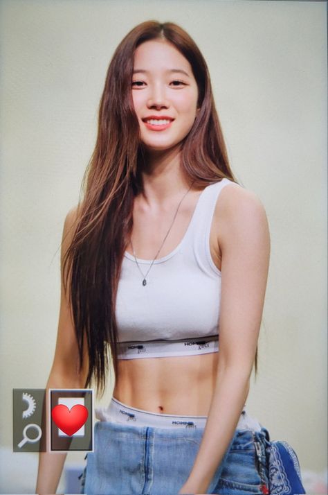 Chaewon Sakura, Nakamura Kazuha, Icons Girls, Abs Women, Beauty Aesthetic, Korean Wave, My Chemical, Korean Beauty, Kpop Girl Groups