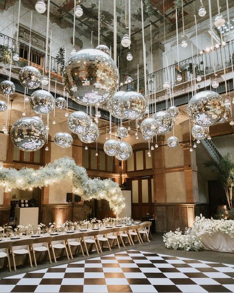 🤍👰🏻‍♀️ @monicamorenomx | Instagram Ball Room, Disco Decorations, Nye Wedding, Wedding Types, Rock Wedding, Outdoor Fall Wedding, Wedding 2025, Room Deco, January 10