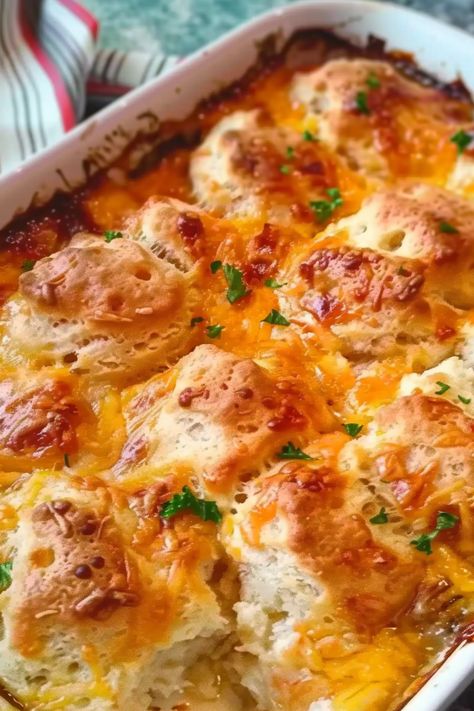 Chicken Bubble Biscuit Bake Casserole Dinner For Picky Eaters, Chicken Biscuit Casserole, Biscuits Casserole, Chicken Casseroles, Chicken And Biscuits, Chicken Crockpot, Biscuit Bake, Easy Chicken Dinner Recipes, Baked Casserole