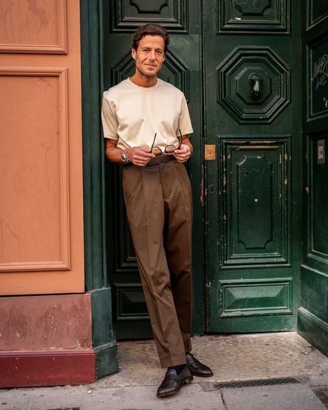 Instagram Men’s Vintage Wedding Attire, Parisian Outfit Men, Summer Professional Outfit Men, Vintage Business Casual Men, Old Rich Man Aesthetic, Vintage Outfits Men 90s Formal, Church Clothes Men, Workwear Aesthetic Men, Academia Mens Fashion