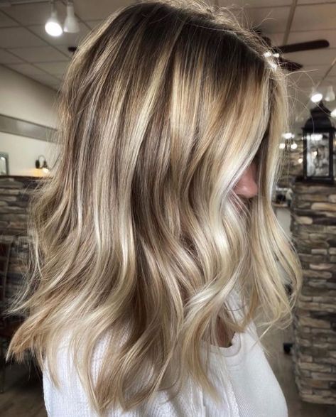 Sandy Blonde Hair with Silver Money Pieces Silver Ash Blonde Hair, Sandy Blonde Hair, Dark Strawberry Blonde, Silver Ash, Ash Blonde Hair Colour, Icy Blonde Hair, Ash Blonde Highlights, Ash Hair Color, Blonde With Dark Roots