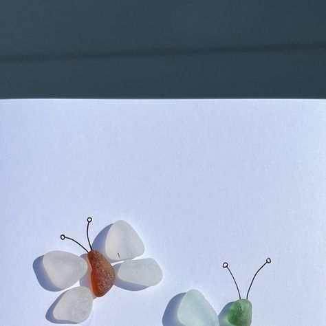 Katie Harper on Instagram: "Sea glass cards that I’ve been making recently ✨   https://www.etsy.com/uk/shop/KatieharperCreations  #seaglass#seaglassofinstagram#art#artist#artistsfollowartists#etsyshop#etsyseller#artsy#craft" Sea Glass Cards, Seaglass Cards, Sea Glass Card, Sea Glass Crafts, Glass Crafts, Resin Crafts, Sea Glass, Uk Shop, Art Artist