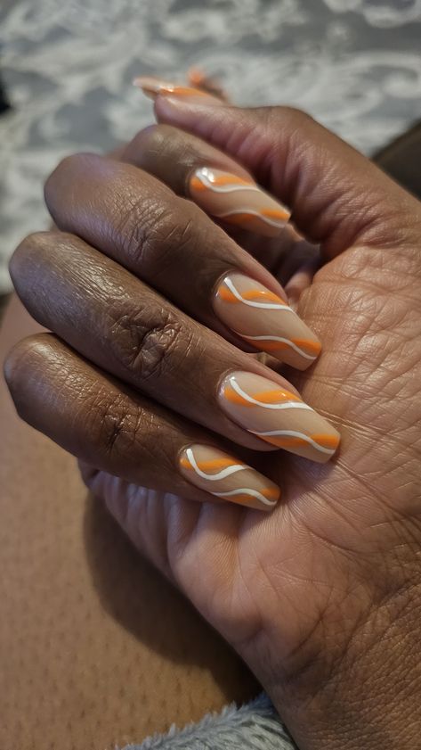 #Nail #NailArt #Polish #GelNails Fall Nails With Swirls, Brown And Orange Nails Design, Brown N Orange Nails, Orange French Tip Swirl Nails, Orange Swirly Nails, Simple Orange Nails, Orange And Brown Nails, Orange Nail Swirls, Mom Nails