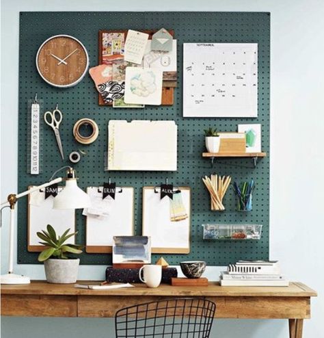 Pegboard Inspiration, Small Apartment Art, Garage Art Studio, Home Art Studios, Home Art Studio, Art Studio Storage, Small Art Studio, Art Studio Space, Art Studio Room