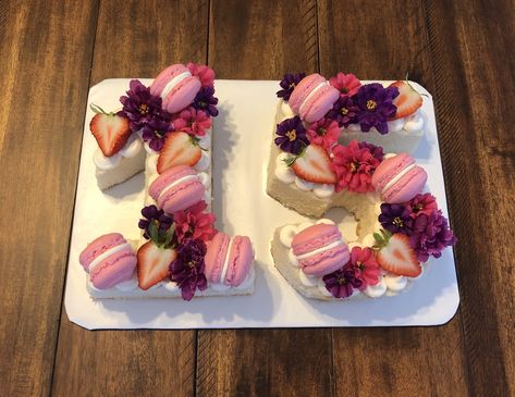 These number cakes are always fun to create! 🌺 White Cake with buttercream frosting, pink macarons, strawberries, and flowers. 💜🍓 This one was for a 15th birthday celebration. 🥳 Taste and see that the Lord is good! Thanks for choosing Cristin’s Cake Creations for your custom cake order! 15 Number Cake, 15 Cupcake Cake Number, Number Cakes With Fruit, Number Cakes Fruit, Floral Number Cake Ideas, Number Cake With Macarons, Baseball Birthday Cakes, Pink Macarons, 15th Birthday Cakes