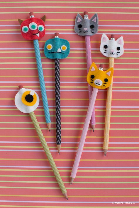 Monster and Kitty Felt Pencil Toppers Felt Pencil Toppers, Felt Envelopes, Pencil Toppers Diy, Joululahjat Diy, Pencil Topper Crafts, Easy Felt Crafts, Pencil Pouches, Pencil Crafts, Toddler Craft