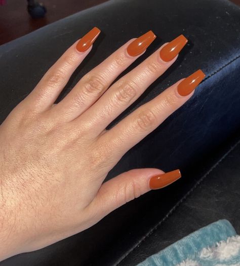 Dark Orange Coffin Acrylic Nails, Orange Nails Thanksgiving, Rust Color Nails Acrylic, Dark Orange Nails Acrylic, Auburn Nails Acrylic, Fall Plain Nails, Solid Color Acrylic Nails Fall, Nails For Gingers, Burnt Orange Nail Designs