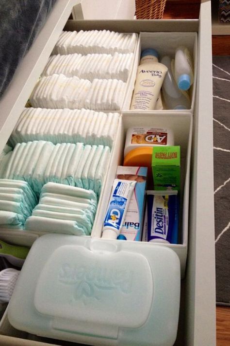 Are you wondering how to organize your baby's nursery dresser? We are sharing our favorite nursery dresser organization ideas and tricks! Dresser Organization Ideas, Nursery Organization Diy, Nursery Dresser Organization, Perlengkapan Bayi Diy, Baby Nursery Organization, Diaper Storage, Baby Nursery Inspiration, Baby Room Organization, Desain Pantry