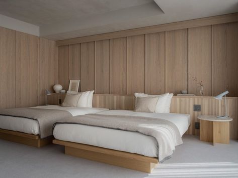 Concrete Bed, Mexican Bedroom, Keiji Ashizawa, Japandi Bedroom, 2022 Picture, Sideboard Decor, Calming Bedroom, Wooden Wall Panels, Interior Minimalista