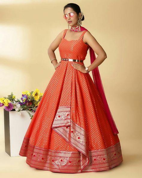 Paithani Saree Dress, Long Skirt Top Designs, Designer Lehnga Choli, Dress Designs For Stitching, Lehenga Saree Design, Simple Lehenga, Fashion Show Dresses, Long Gown Design, Paithani Saree