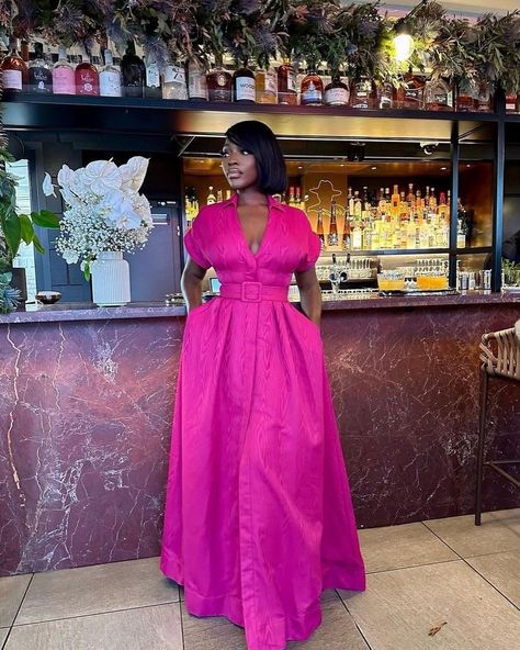 The pink effect 💗 Want more of this? follow @ankaracelebrities Like,comment and share this post😉 . . . Disclaimer - Pictures are not ours. All credits and rights reserved to respective owners. Turn on post notification and be the first to see new style inspiration😉 #AsoEbiBella #Asoebi #asoebistyles #instablog #owanbe #lagosweddings #makeup #fashion #fashiondesigner #fashionblogger #ankara #ankarafashion #ankarastyles #traditionalweddings #africanfashion #africanwedding #events #preweddi... Cute Professional Outfits, Nigerian Lace Styles Dress, Classy Business Outfits, Corporate Dress, Instagram Breakfast, Chic Dress Classy, Naija Fashion, Elegant Attire, Modesty Fashion