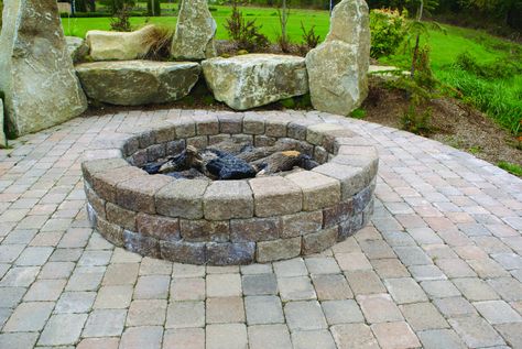 RomanStack Firepit & Cobblestone Patio with RomanStack Fire Pit - Harvest Blend Pnw Backyard, Cobblestone Patio, Cobblestone Pavers, Fire Pit Wall, Wall Fires, Fire Pit Landscaping, Fire Pit Kit, Cool Fire Pits, Stone Fire Pit