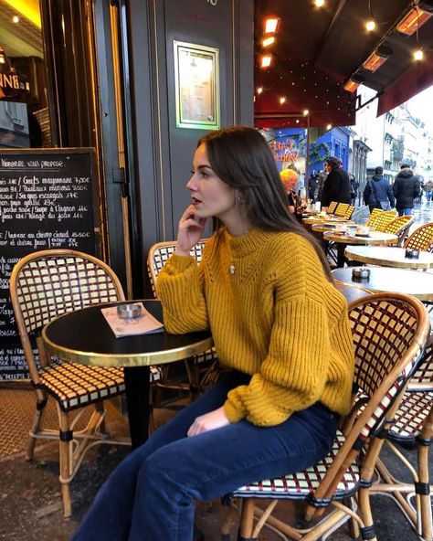 @parisianvibe on Instagram: “Parisian mustard must have sweater for the upcoming weathers👉👉Find it online at @excess_only. https://excess-only.com/product/boxy-sweater/” Mustard Sweater Outfit Fall, Mustard Sweater Outfit, Party Outfit Summer, Mustard Yellow Outfit, Mustard Outfits, Party Jeans, Food Japan, Trendy Party Dresses, Holiday Party Fashion