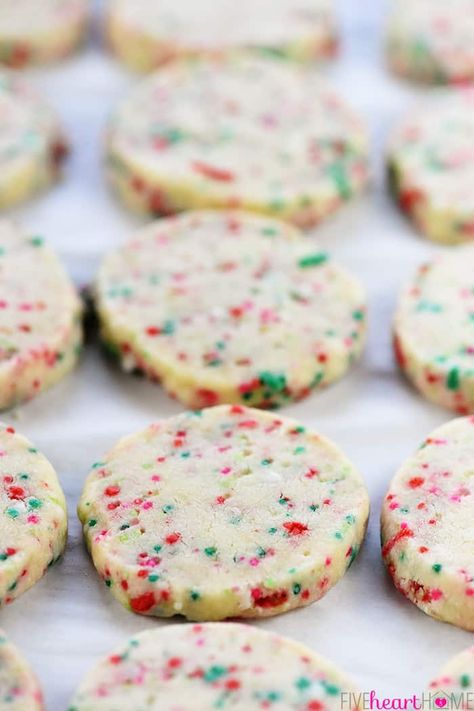 Christmas Shortbread Cookies, Christmas Cookie Recipes Holiday, Shortbread Cookies Christmas, Quick Cookies Recipes, Shortbread Cookies Easy, Christmas Shortbread, Best Holiday Cookies, Best Christmas Cookie Recipe, Easy Christmas Cookie Recipes