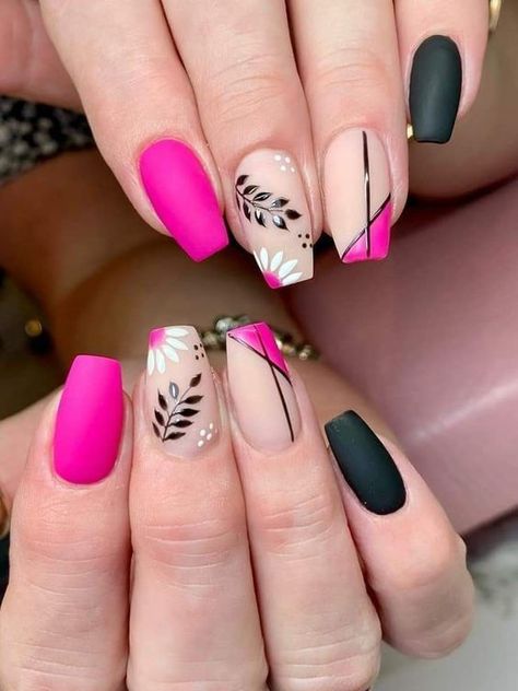 25 Trendy Nails 2023 for Your Summer Look - Pretty Designs 2023 | Summer Nails Summer Nails Art, Nails Art Designs, Art Designs Ideas, Red Nail Art, Nail Art Glitter, French Manicure Nails, Trendy Nail Art Designs, Cute Nail Art Designs, Trendy Nail Art