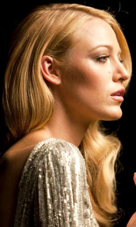 Blake Lively | right profile Blake Lively Side Profile, Oval Face Side Profile, Blake Lively Face, Blake Lively Nose, Slope Nose, Blake And Ryan, Ski Slope, Oval Face Shapes, Oval Face