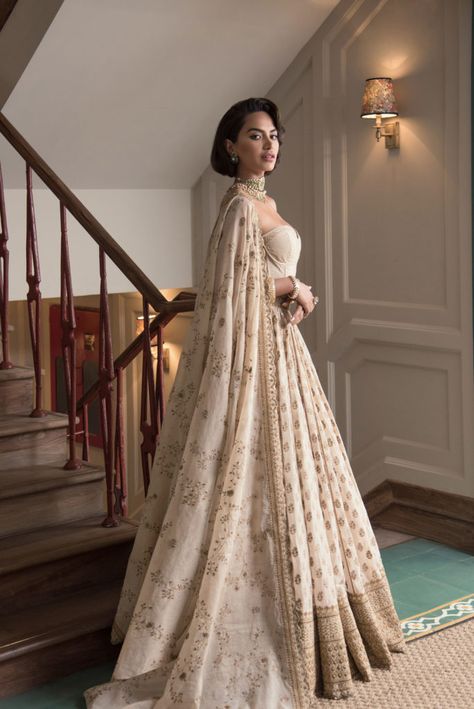 [Click on the photo to book your wedding photographer] Luxury Indian Wedding | Lockdown Weddings | Intimate Weddings | South Asian Bride Sabyasachi Wedding Lehenga, Diipa Khosla, Sabyasachi Wedding, Indian Fits, Desi Wedding Dresses, Indian Outfits Lehenga, Wedding Lehenga Designs, Wedding Lehengas, Bridal Lehenga Collection