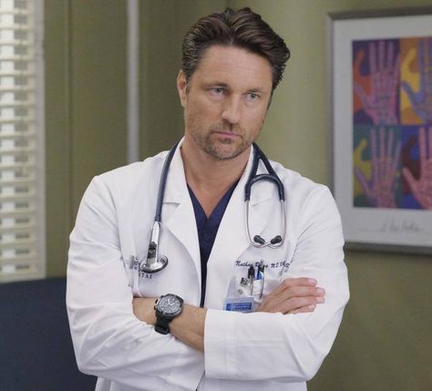 Dr Nathan Riggs (Martin Henderson) Nathan Riggs, Dr Grey, Martin Henderson, Greys Anatomy Episodes, Greys Anatomy Characters, Greys Anatomy Cast, Next Life, Patrick Dempsey, Meredith Grey