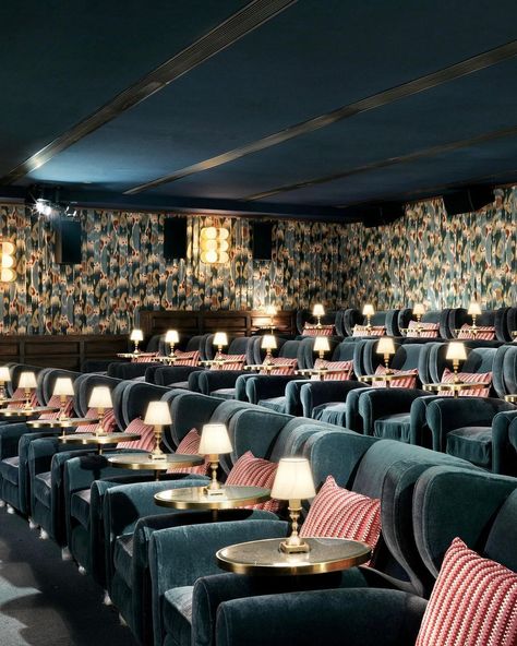 Screening rooms of Soho House 🍿 | Instagram Art Deco Basement, Art Deco Cinema, House Cinema, Deco Cinema, Huck Finn, Luxe Home, Room Screen, Home Theatre, Art Deco Home