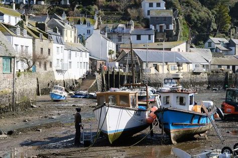 Polperro Cornwall, Cottages Uk, Earth Landscape, Fishing Town, Cottages By The Sea, Watercolor Boat, Ayia Napa, Landscape Concept, Cornwall England